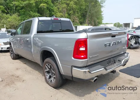 2025 Ram 1500 Laramie 4X4 6'4 Box z USA, uszkodzony, nr VIN 1C6SRFRP2SN520862